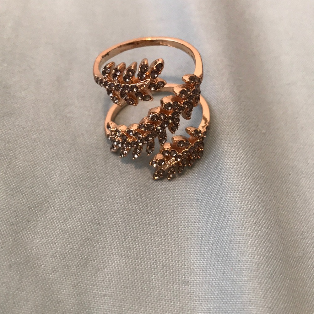 Gold and green leaf vine ring.